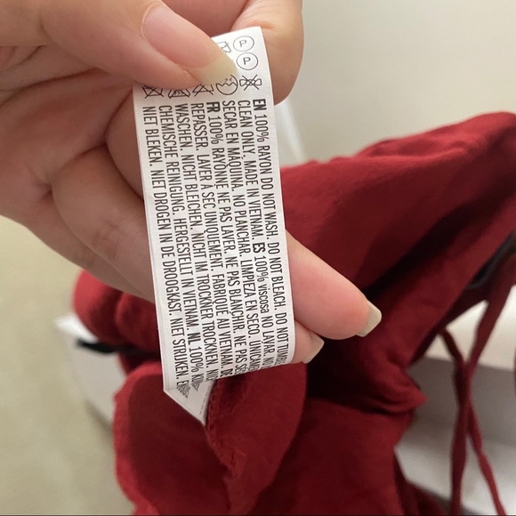 F21 Red Lace Up Flowy Tiered Tank Top - Picture 9 of 9